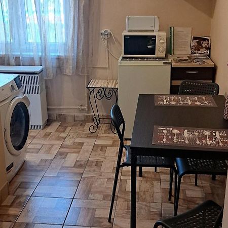 Centrum Apartman Сольнок Екстер'єр фото